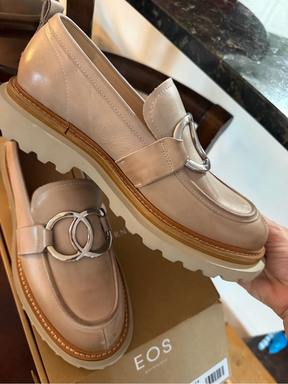 Women’s Blush Leather Chain-Accent Platform Loafers - NVW - Picture 4 of 7